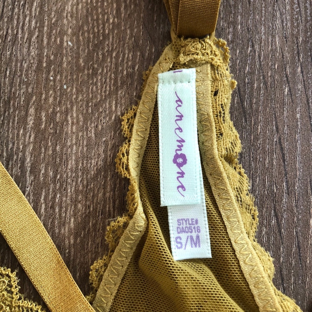 Lace Triangle Racerback Bralette - Picture 5 of 5
